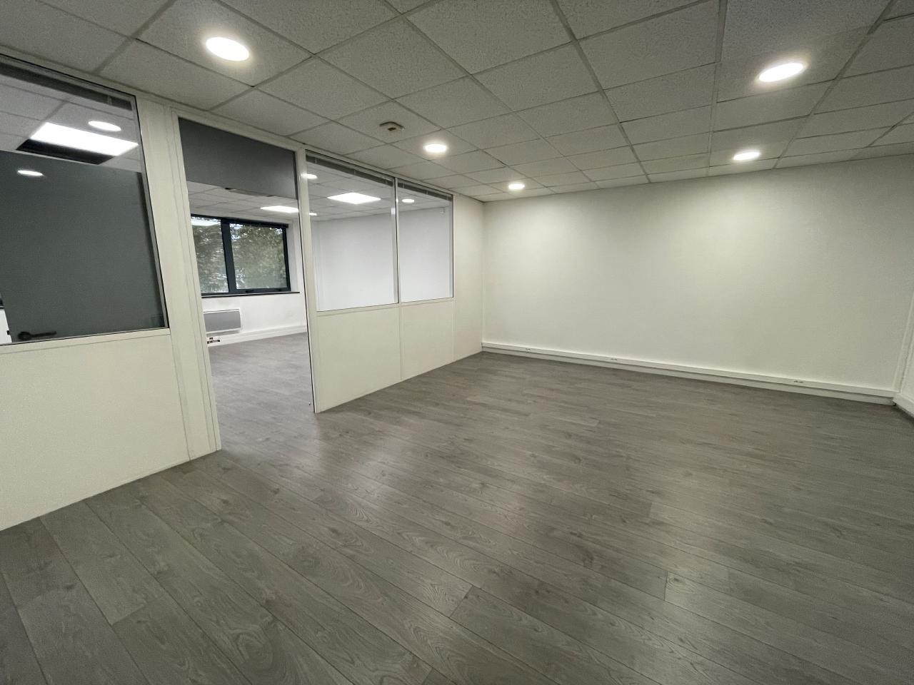Bureau Villeneuve-d'Ascq 661m² Location bureau Villeneuve-d'Ascq Nord OLBUR2114062 2